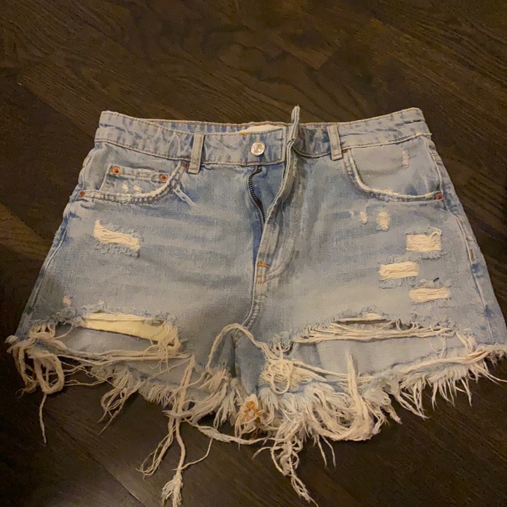 Zara light wash jean shorts